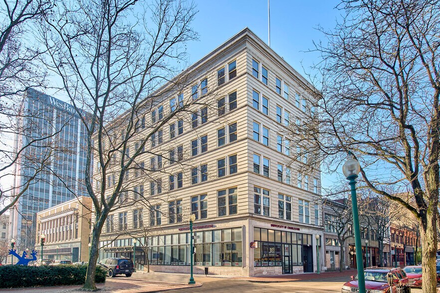 More Photos Of 240 Capitol St, Charleston Office For Sale