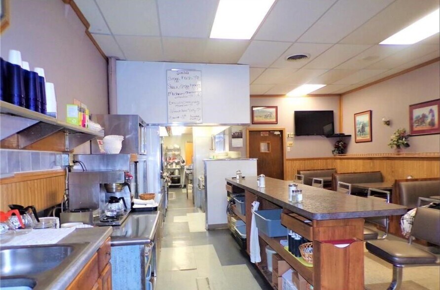 More Photos Of 106 Main St, Phelps General Retail For Sale