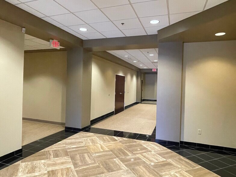 More Photos Of 1825 Commerce Center Blvd, Fairborn Medical For Lease