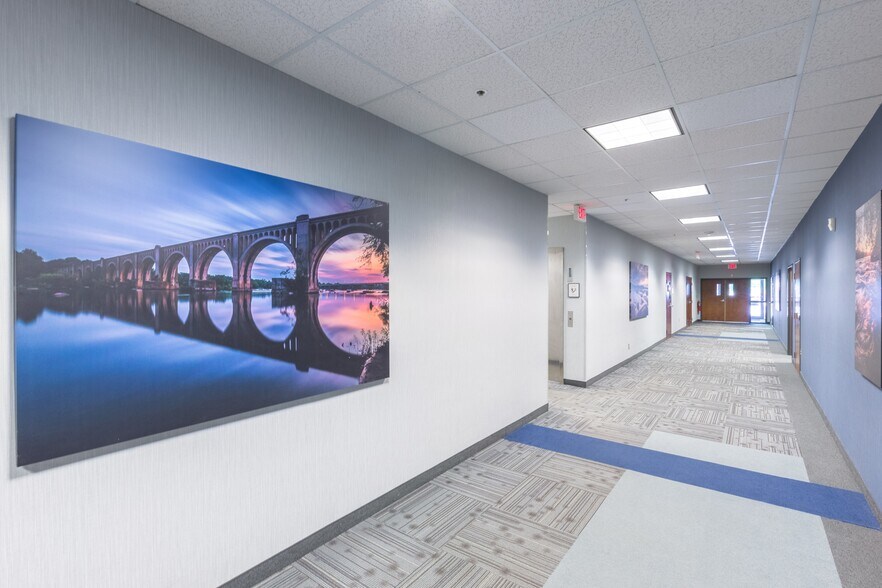 More Photos Of 2812 Emerywood Pky, Richmond Office For Lease