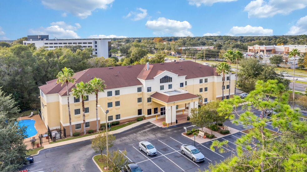 Primary Photo Of 400 E International Speedway Blvd, Deland Hotel For Sale