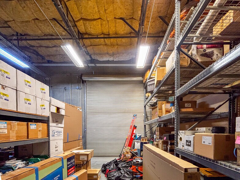 More Photos Of 45130 Golf Center Pky, Indio Warehouse For Sale