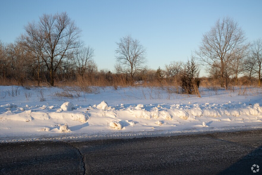 More Photos Of 1001 Coon Rapids Blvd, Coon Rapids Land For Lease