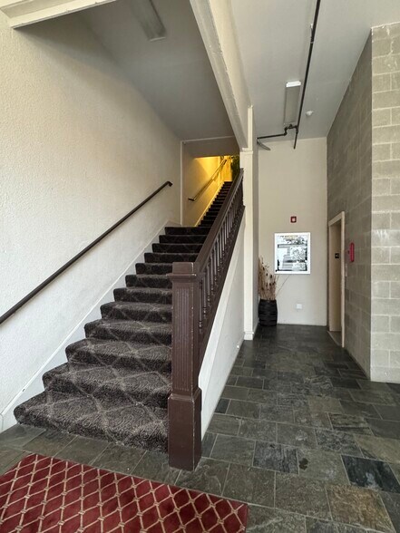 More Photos Of 811 W 2nd Ave, Spokane Office For Sale