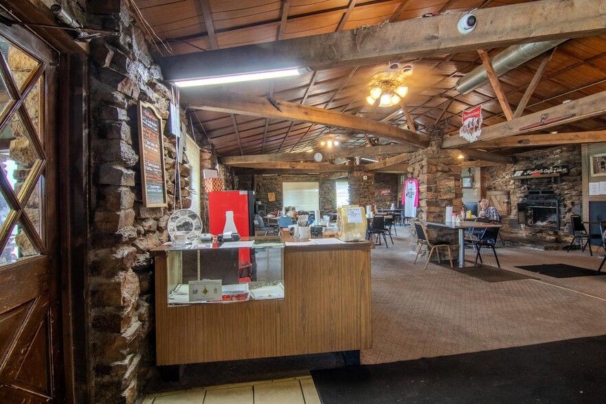 More Photos Of 18400 E B Hwy, Sheldon Flex For Sale