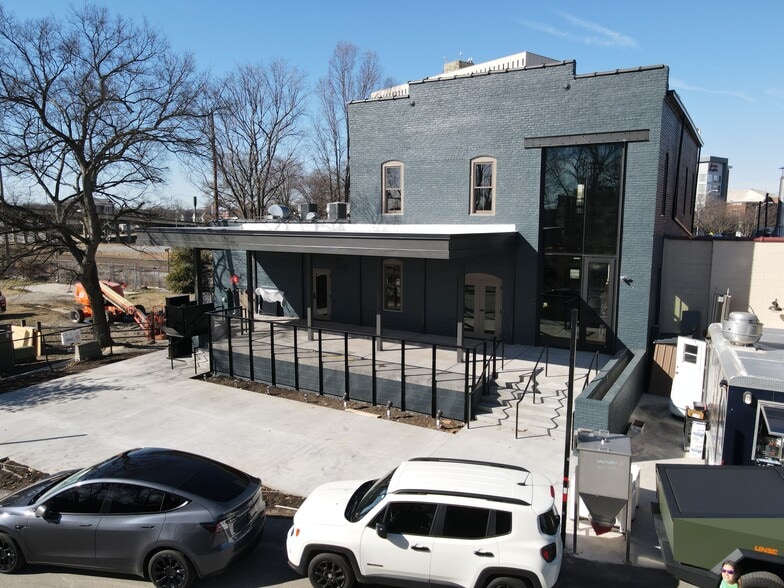 More Photos Of 106 Barnhardt St, Greensboro Freestanding For Lease