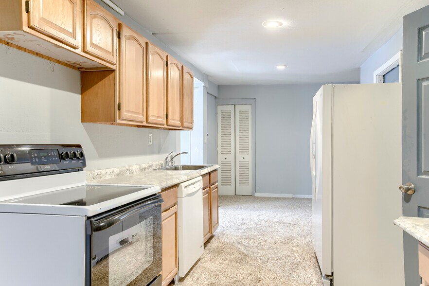 More Photos Of 1127 Merriam Ln, Kansas City Apartments For Sale
