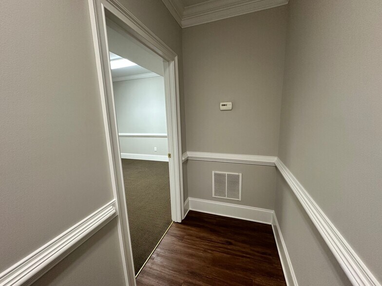More Photos Of 327 Dahlonega St, Cumming Medical For Sale