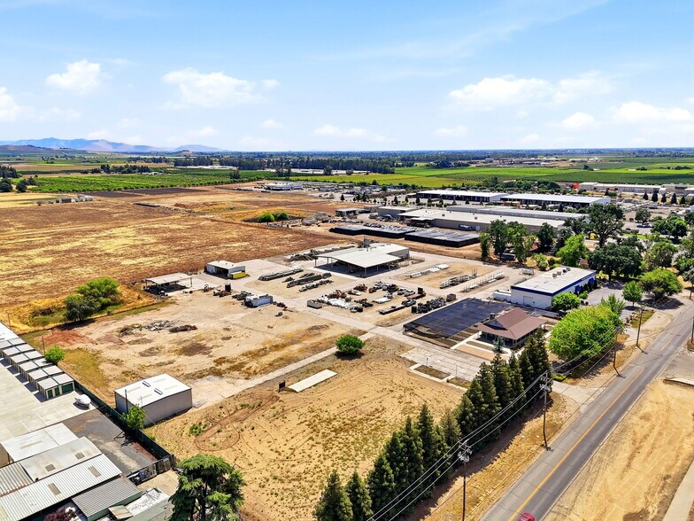 More Photos Of 1260 Buttonwillow Ave, Reedley Warehouse For Sale