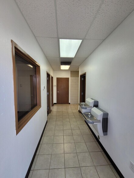 More Photos Of 801 Pendale Rd, El Paso Distribution For Sale
