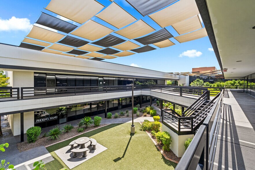 More Photos Of 3333 E Camelback Rd, Phoenix Office For Lease