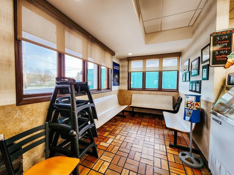 More Photos Of 75 W Carleton Rd, Hillsdale Restaurant For Sale