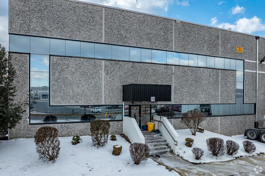 More Photos Of 240-290 Heller Park Ct, Dayton Distribution For Lease
