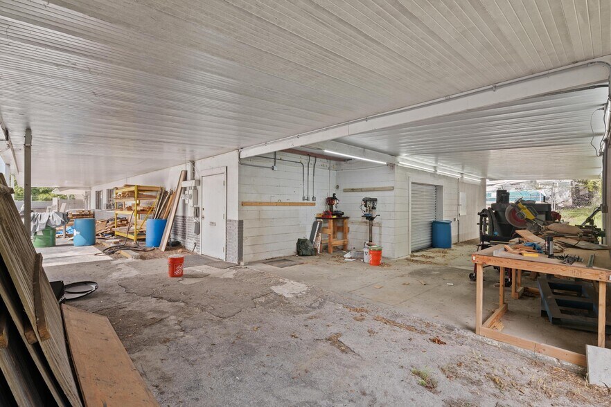 More Photos Of 4349 Louis Ave, Holiday Warehouse For Sale