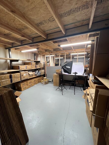 More Photos Of 22108 Hwy 71 W, Spicewood Light Manufacturing For Lease