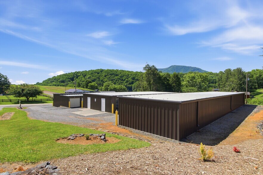 More Photos Of 1139/1143 Old Hwy 16 hwy, Jefferson Self Storage For Sale