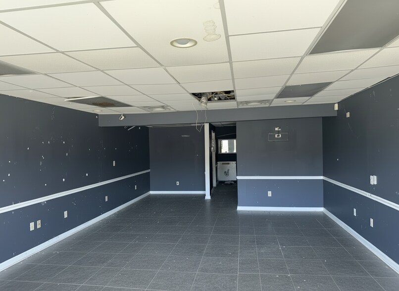 More Photos Of 1190 Fairburn Rd SW, Atlanta Freestanding For Lease