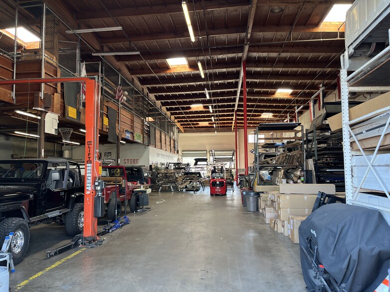 More Photos Of 3275 Geneva Ave, Daly City Service For Sale