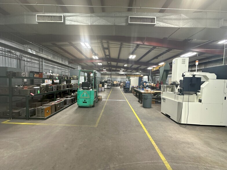 More Photos Of 13026 Rosecrest Dr, Houston Warehouse For Sale