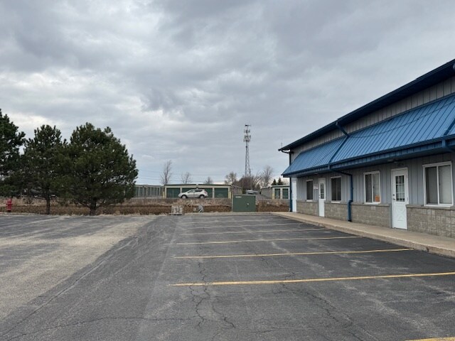 More Photos Of 181 Wolf St, Yorkville Warehouse For Sale