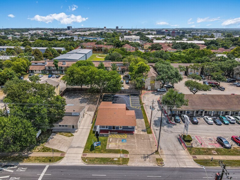 More Photos Of 4311 S 1st St, Austin Office For Lease