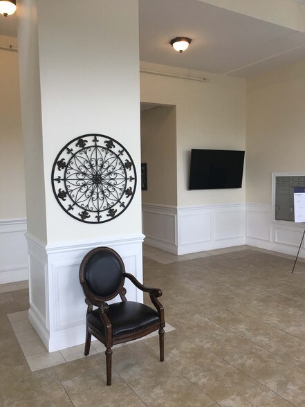 More Photos Of 1 Herald Sq, New Britain Medical For Lease