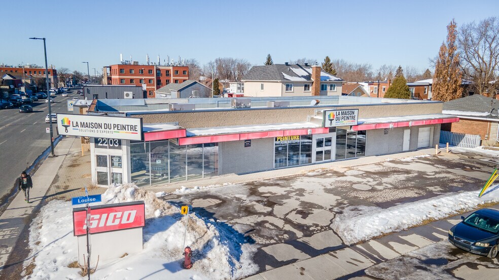More Photos Of 2203 Ch De Chambly, Longueuil Storefront For Sale