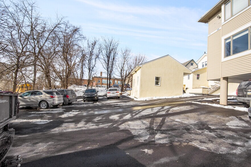 More Photos Of 538 Street Rd, Southampton Office For Lease