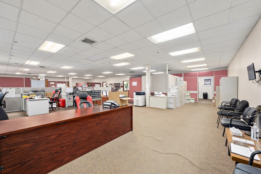 More Photos Of 2 Sunshine Blvd, Ormond Beach Light Distribution For Lease