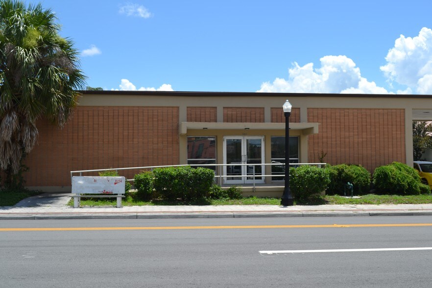 More Photos Of 303 N Massachusetts Ave, Lakeland General Retail For Sale