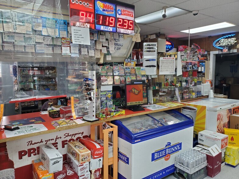 More Photos Of 1424 E Noble Ave, Guthrie Convenience Store For Sale
