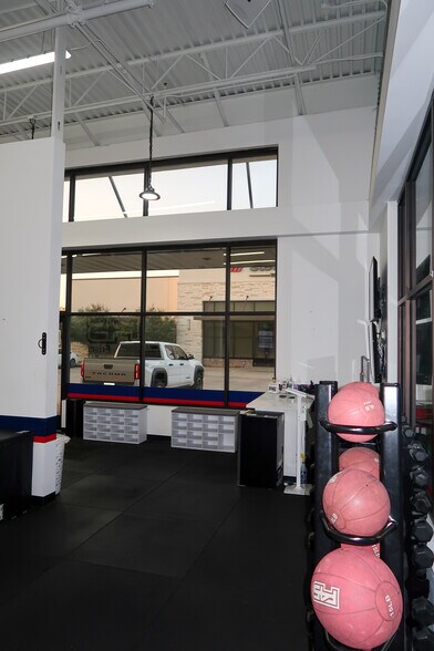 More Photos Of 5855 Preston Rd, Frisco Storefront For Sale