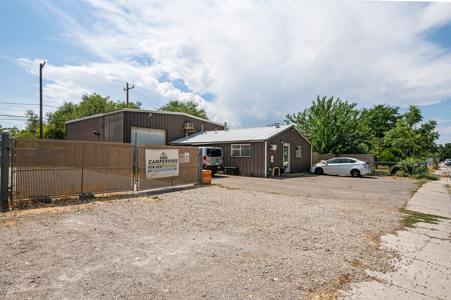 More Photos Of 971 Margaret Ave, Salt Lake City Service For Sale