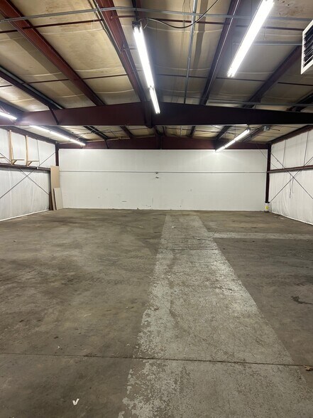 More Photos Of 2131 US Highway 70, Swannanoa Warehouse For Lease