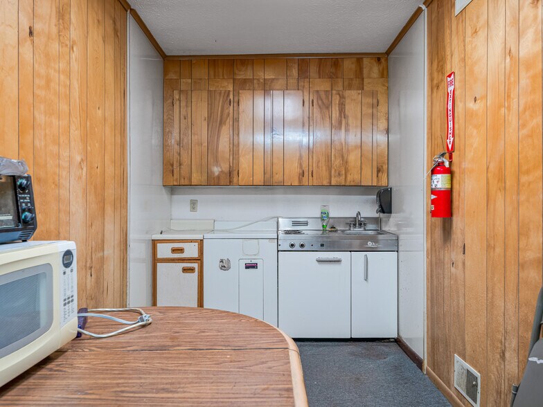 More Photos Of 544 Haywood Rd, Asheville Light Distribution For Sale