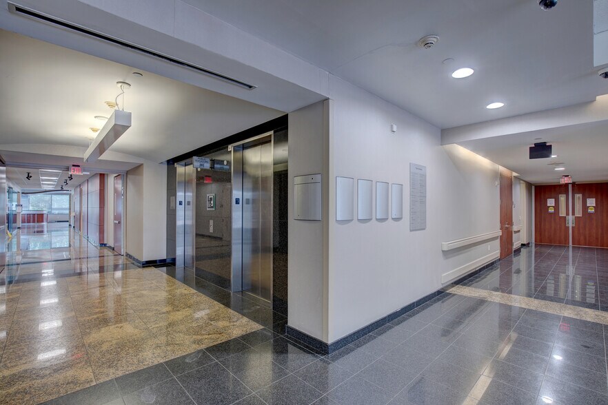 More Photos Of 7501 Fannin St, Houston Medical For Lease