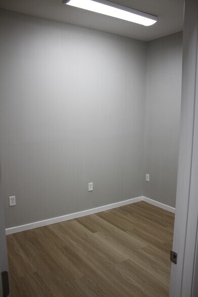 More Photos Of 3206 S Conway Rd, Orlando Office For Lease