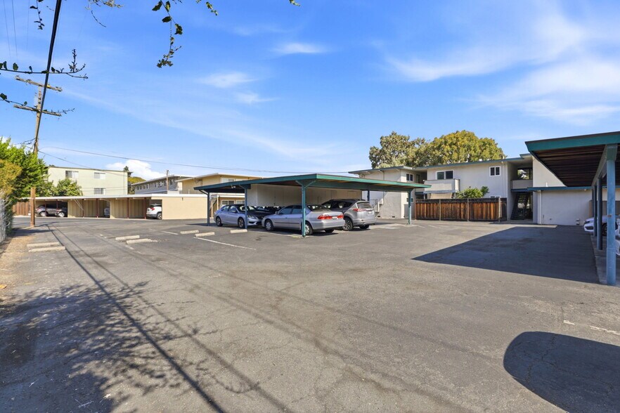 More Photos Of 511 Walker Dr, Mountain View Apartments For Sale