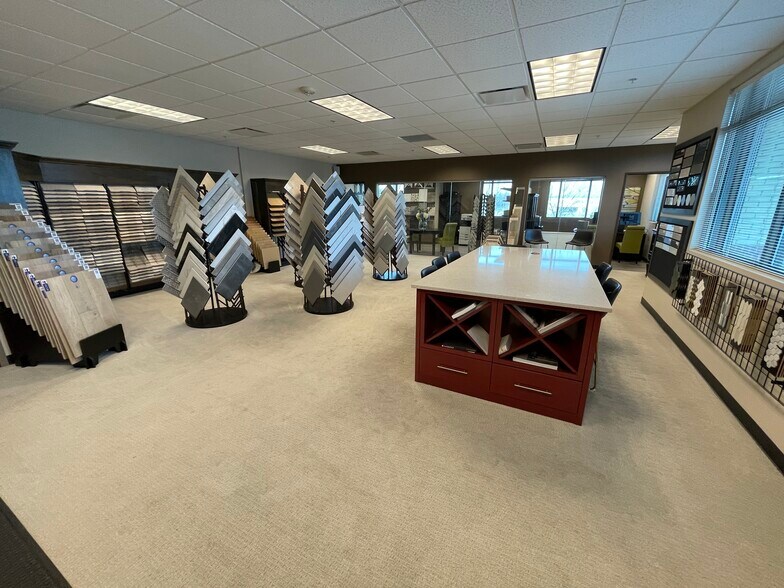 More Photos Of 1615 Foxtrail Dr, Loveland Office For Lease