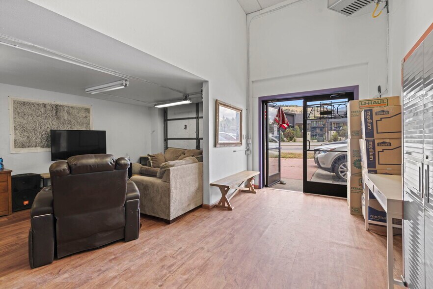 More Photos Of 120 9th St, Silverthorne General Retail For Sale