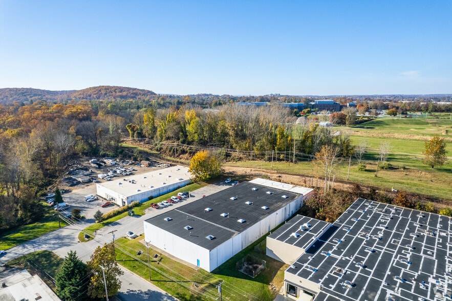 More Photos Of 9 Portland Rd, West Conshohocken Warehouse For Lease