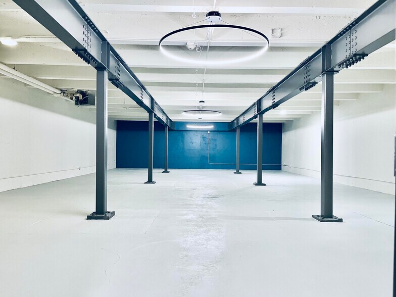 More Photos Of 5100 Main St, Downers Grove Medical For Lease