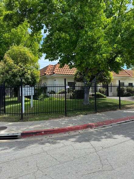 More Photos Of 1101 E Pennsylvania Ave, Escondido Medical For Sale