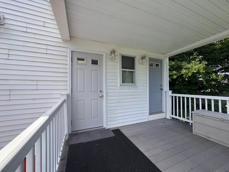More Photos Of 1147 Troy Schenectady Rd, Latham Office For Sale