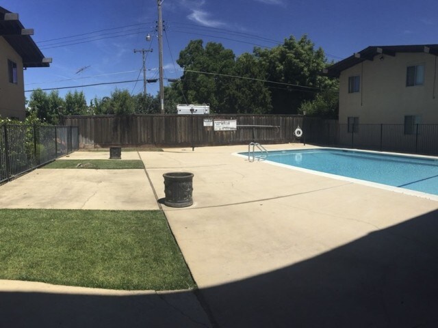More Photos Of 10501 Croetto Way, Rancho Cordova Apartments For Sale