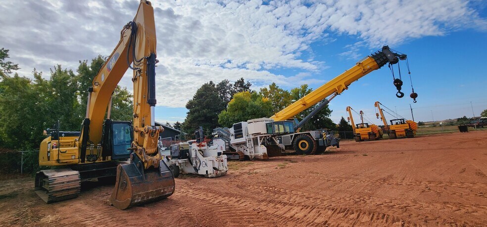 More Photos Of 860 35th Ave E, Dickinson Warehouse For Sale