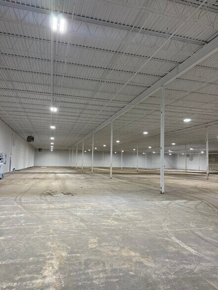 More Photos Of 4680 Caprice Dr, Middletown Industrial For Sale