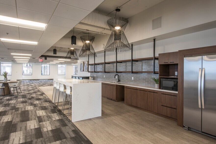 More Photos Of 101 N 1st Ave, Phoenix Office For Lease