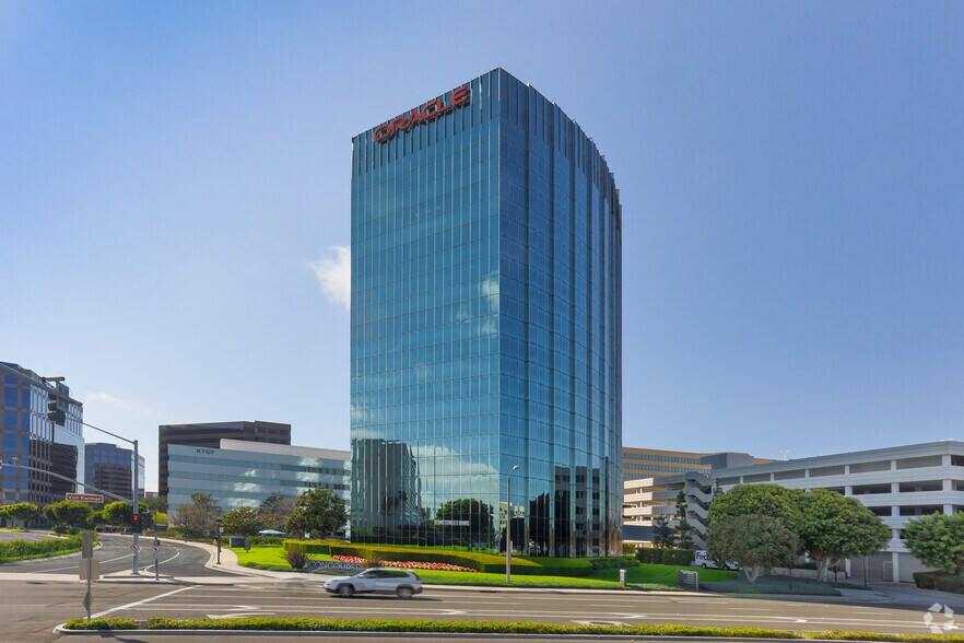 More Photos Of 17901 Von Karman Ave, Irvine Office For Lease