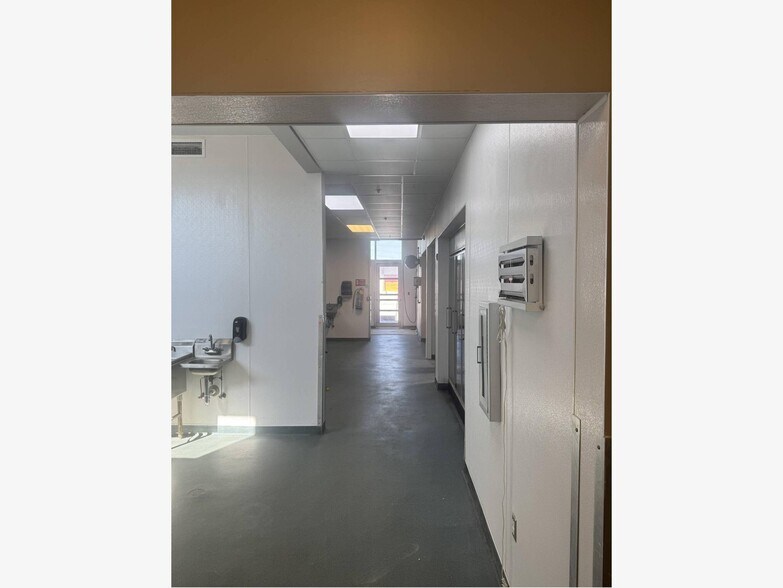 More Photos Of 2501 E President St, Savannah Food Processing For Lease